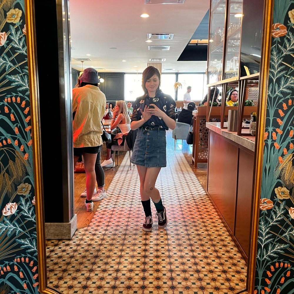 Meet your Posher, Sabra